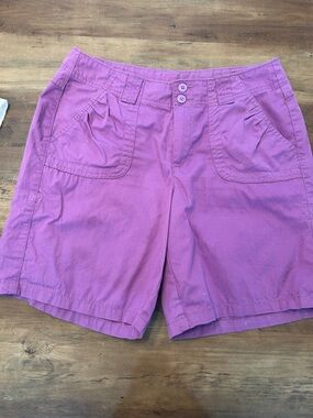 Casual Magenta Women's Utility Shorts with Front Pockets
